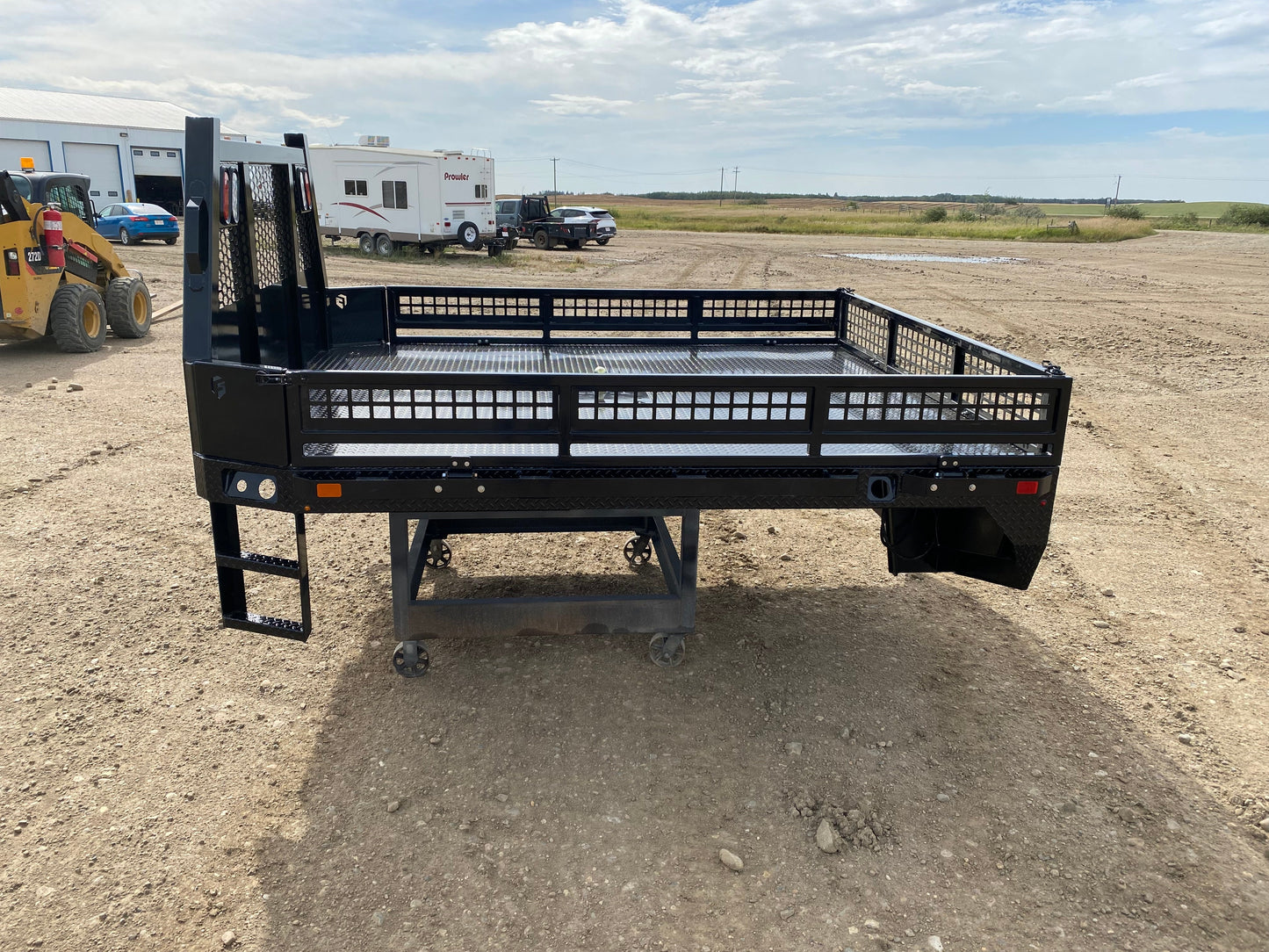 2024 Outlaw classic Flat bed 9'4 DRW