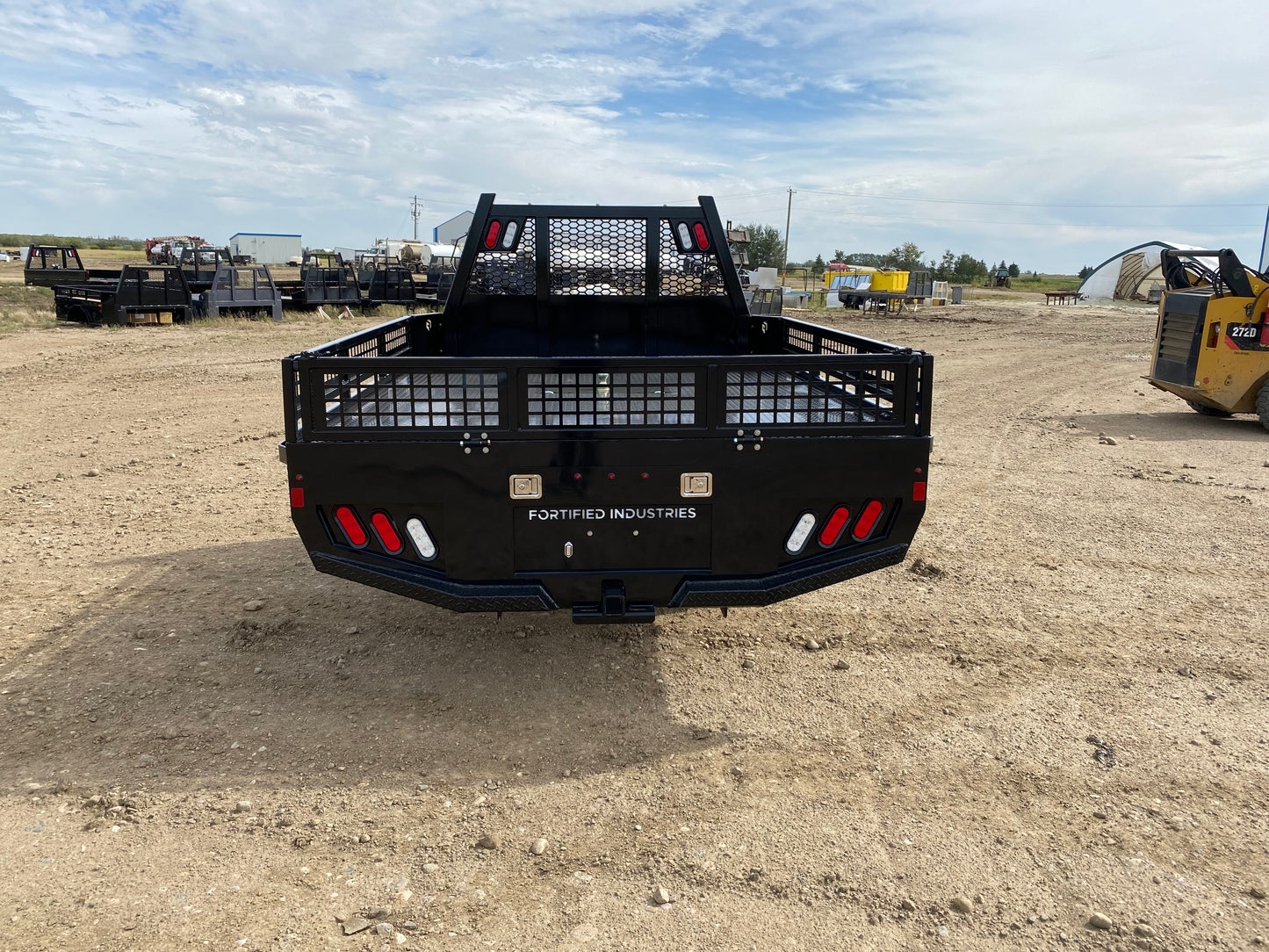 2024 Outlaw classic Flat bed 9'4 DRW