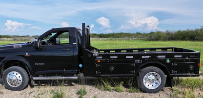2025 Outlaw Skirted Flat bed 11'4 DRW (84 CA)