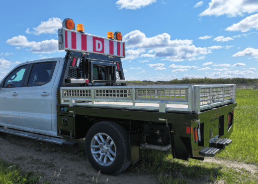 Lightly used 2024 Workhorse Flat bed 7' SRW/ Pilot sign/ rails/ toolboxes (please contact for pricing)